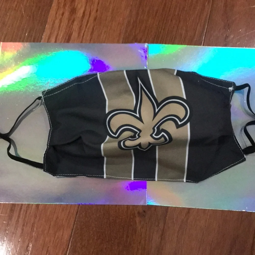 6/$20 New Saints face mask and filters